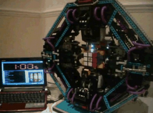 CubeStormer: Robot LEGO que resuelve un cubo Rubik en 11 segundos