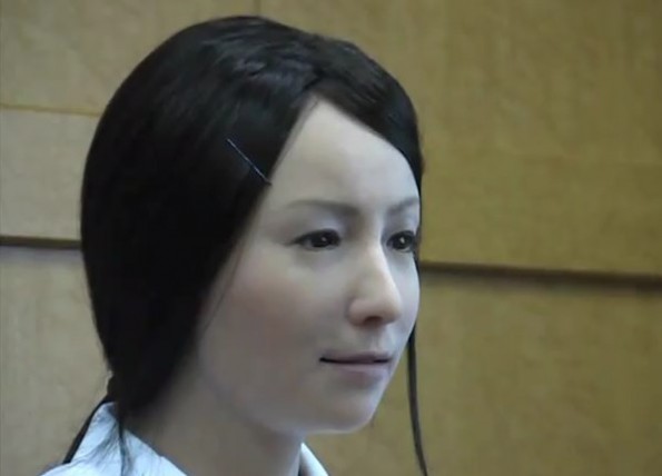 Actroid-F, enfermera robot superrealista (Video)