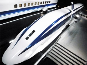 Japoneses "volarn" en tren maglev a 500 km/h