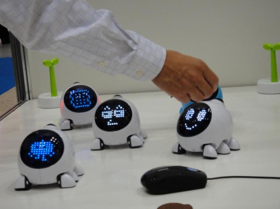U.bo: Una mascota robot al estilo de Tamagotchi